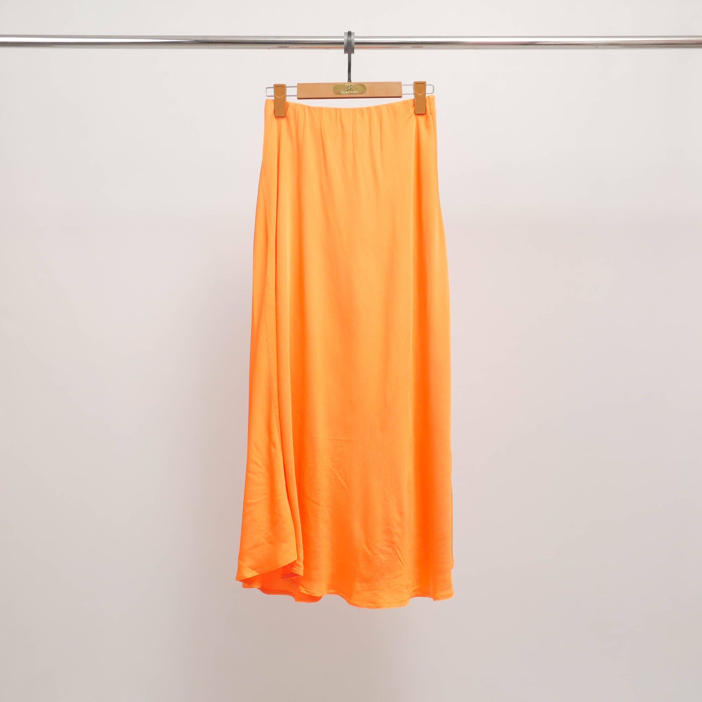 Jupe midi satinée taille élastique KD6651VS-2