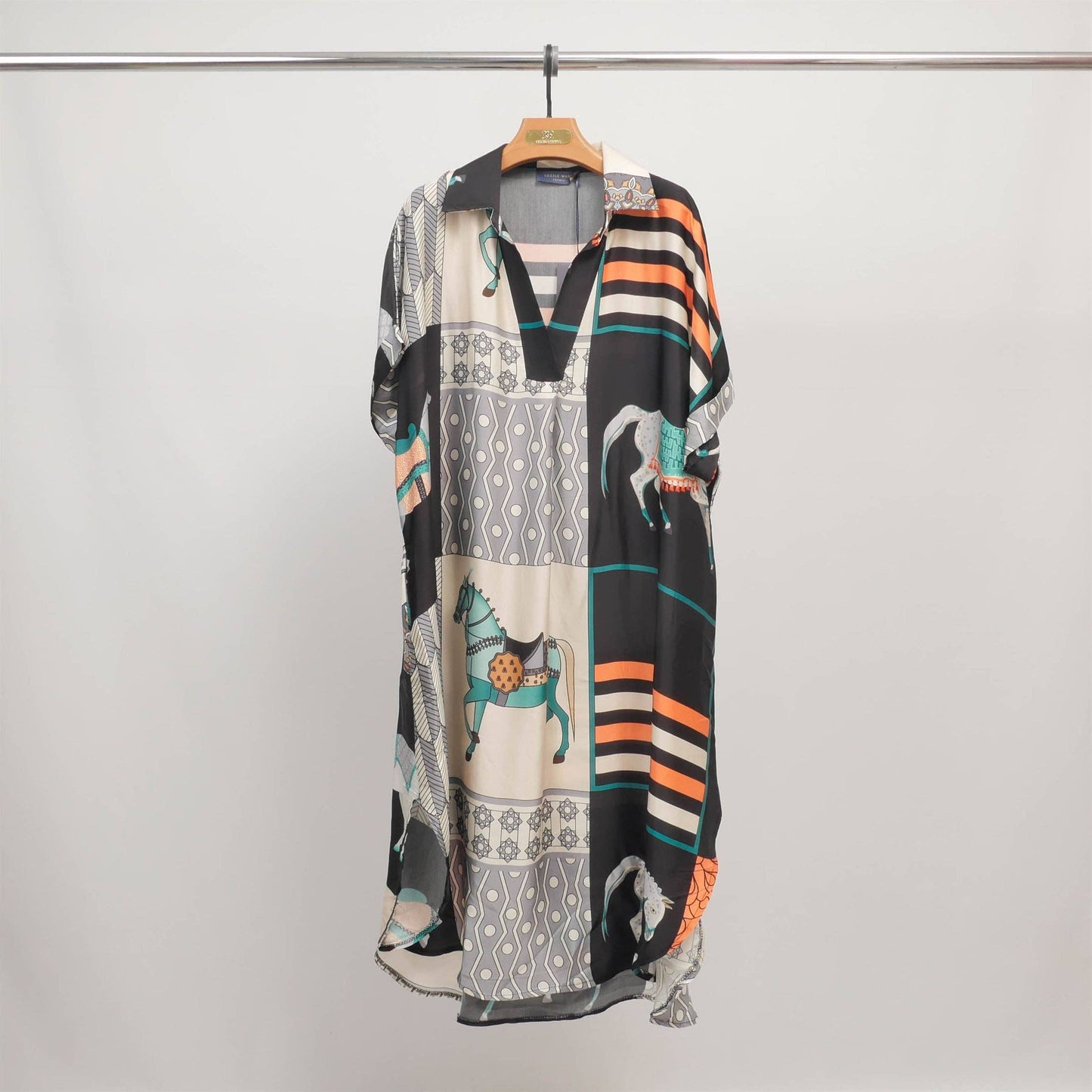 Robe imprimée chevaux en viscose soie  KD6917VS-20
