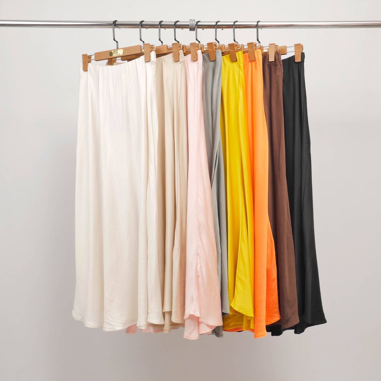 Jupe midi satinée taille élastique KD6651VS-2